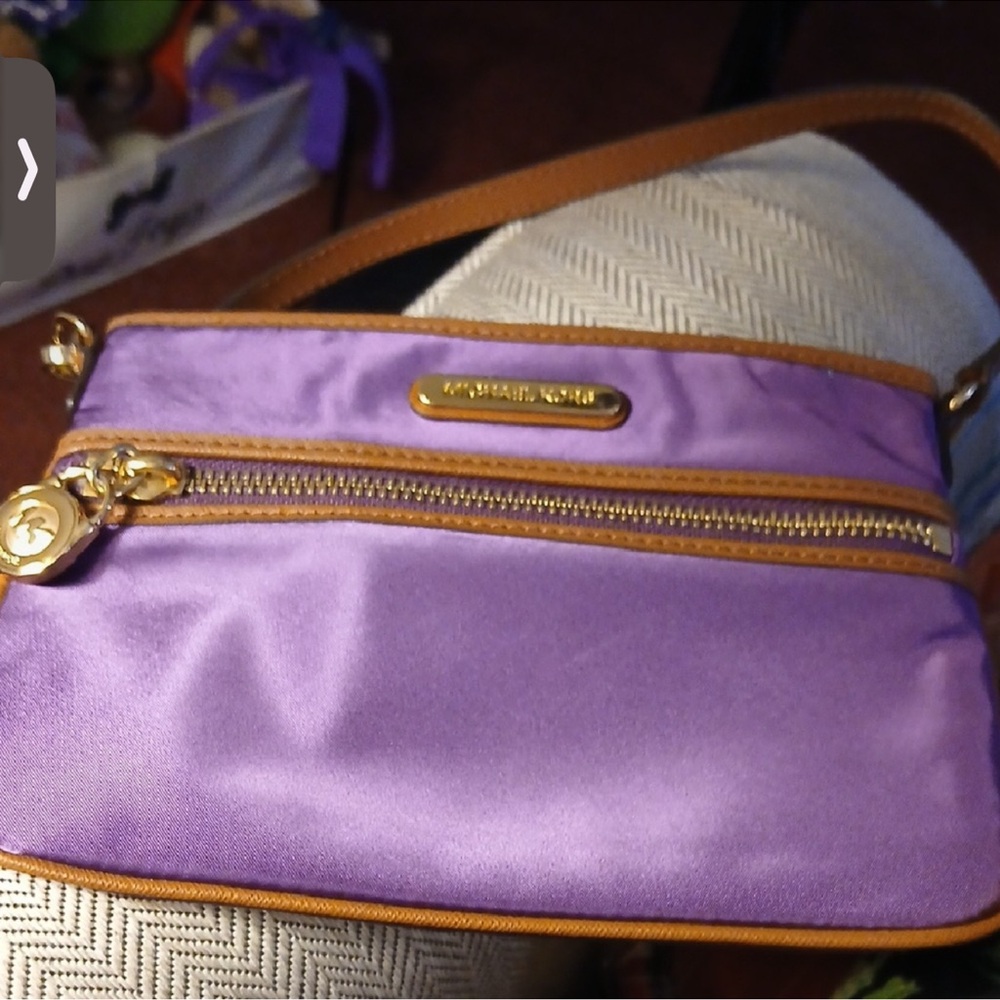 Michael Kors Purple/Chestnut Lining Crossbody Bag with few Zippers! 💜🙋‍♀️